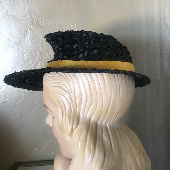 BEAUTIFUL 1940s\' BLACK FEDORA WITH FOLD COLORED FEATHERS main image 5